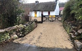 Sweet Meadow A Delightful Romantic Thatched Cottage By River Shannon On 4 Acres Is For Peace Party Family Or Work From Home